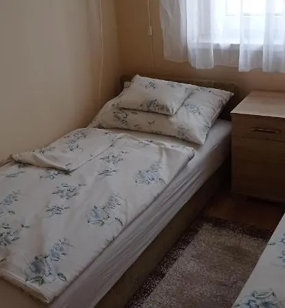 Villa-tabori * Balatonmariafurdo
