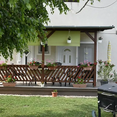 Holiday home Villa-tabori Balatonmariafurdo