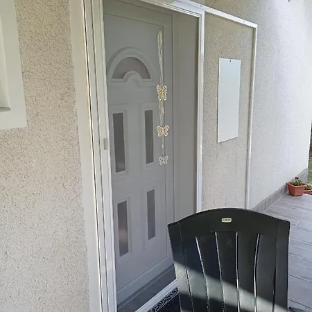 Villa-tabori Balatonmariafurdo
