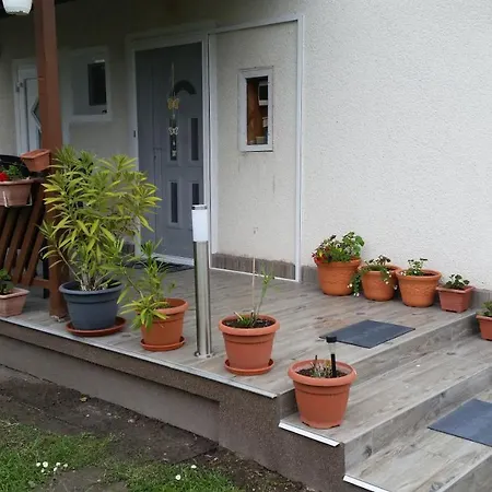 Villa-tabori Balatonmariafurdo