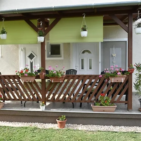 Villa-tabori Holiday home Balatonmariafurdo